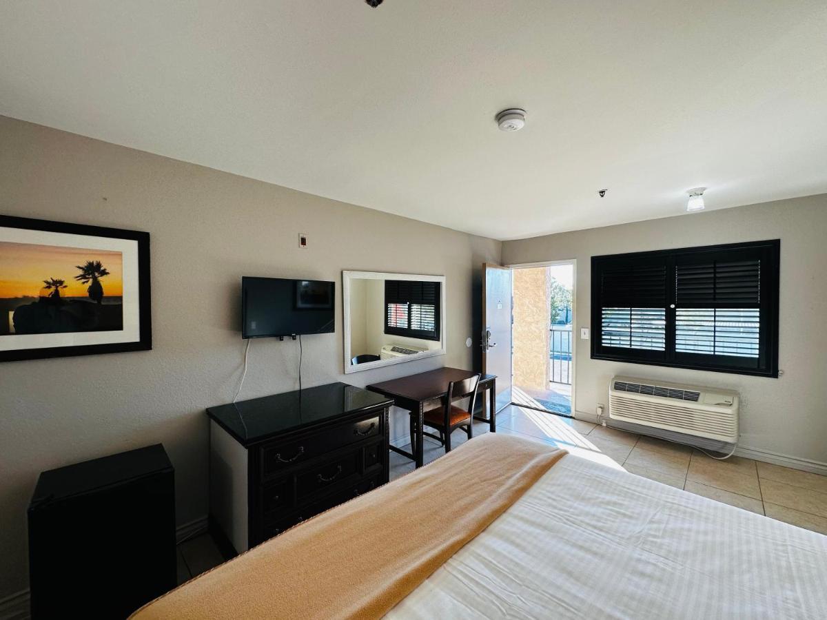 Royal Inn Motel Cypress Bagian luar foto