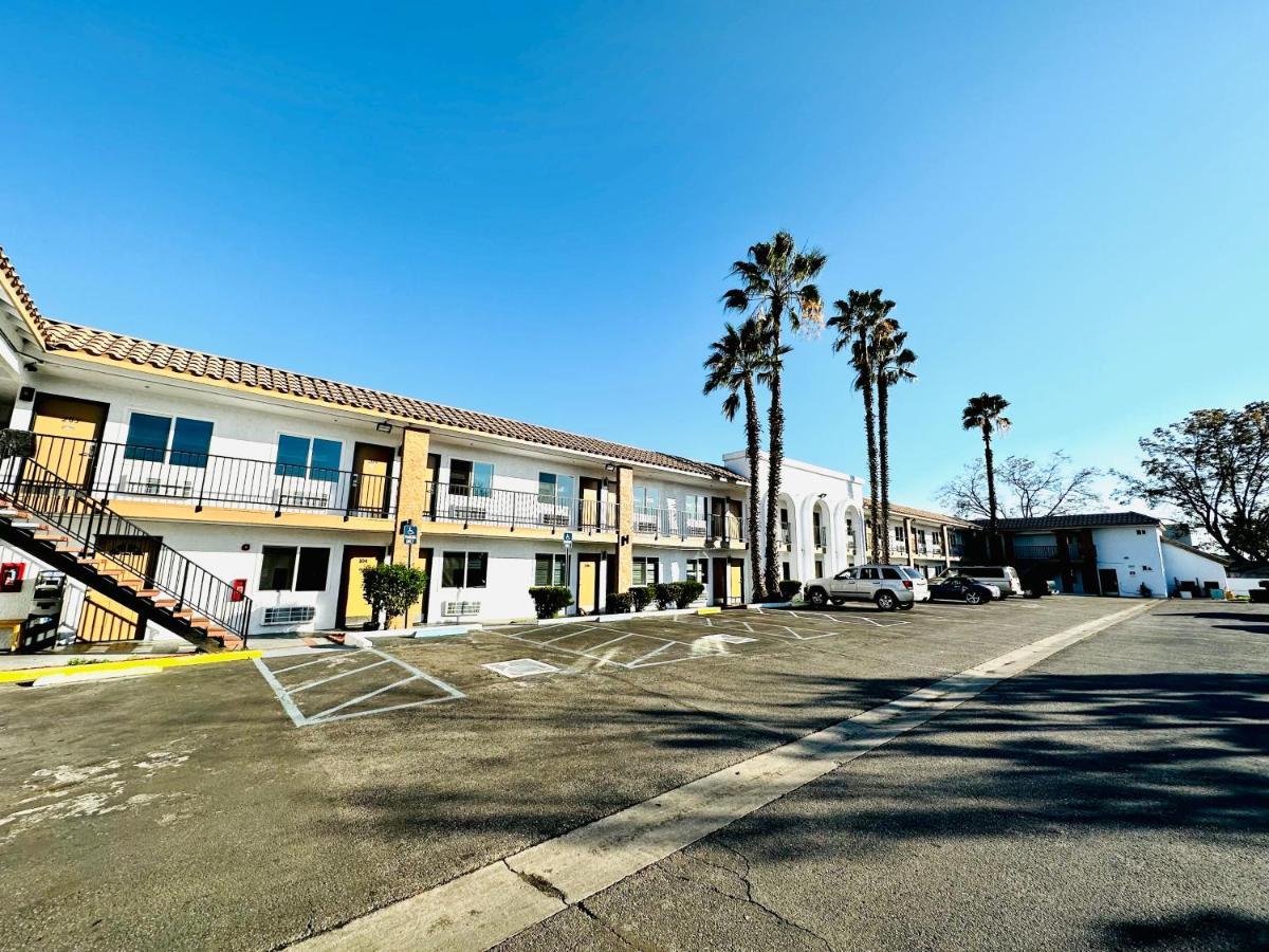 Royal Inn Motel Cypress Bagian luar foto